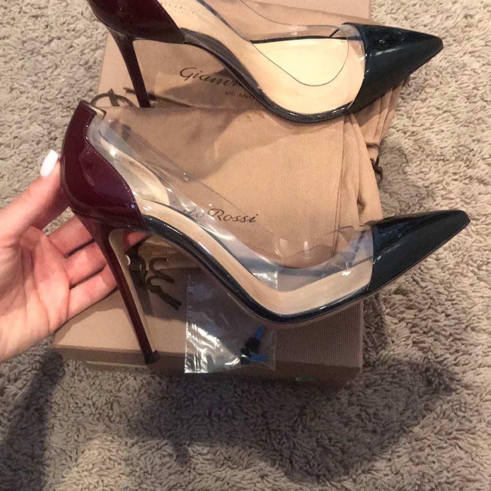 Shoes - Picture 5 of 6